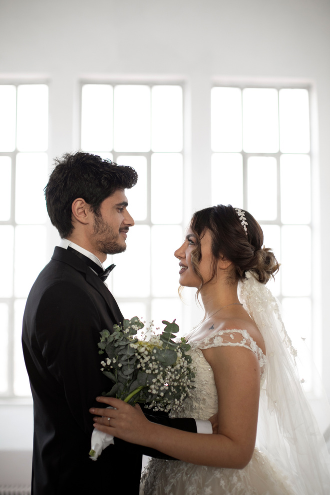 Young Wedding Couple 